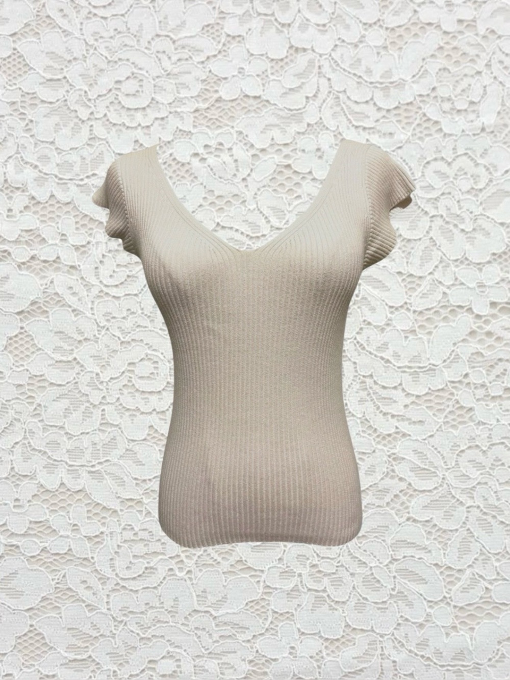vintage full length white ribbed v-neck top with cap sleeves